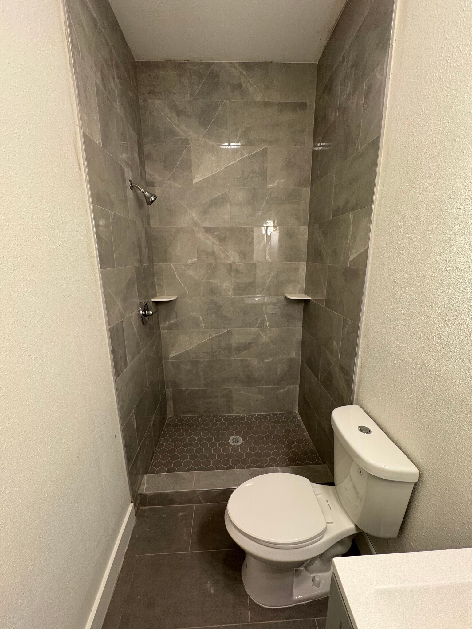 Unit 4 Bathroom - 4223 S Carrollton Ave