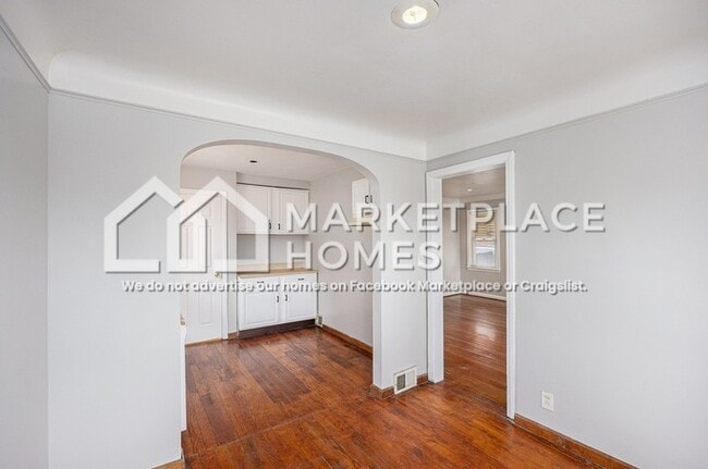 Building Photo - 16242 Carlisle St