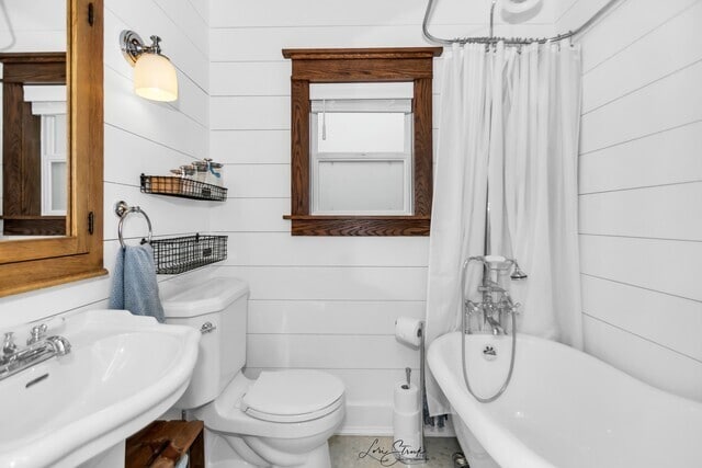 Building Photo - 204 E Burlington St