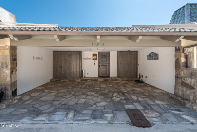 Building Photo - 11844 S Beach Club Way