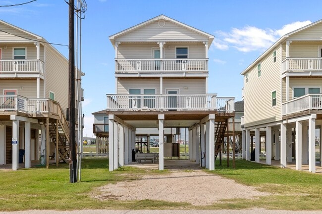 Building Photo - 139 W Palm