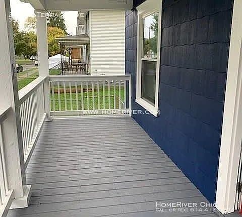 Building Photo - 247 S Terrace Ave