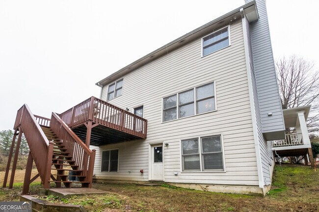 Building Photo - 2485 Worthington Dr