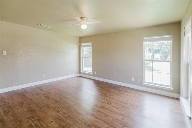 Building Photo - 1112 Thannisch Dr