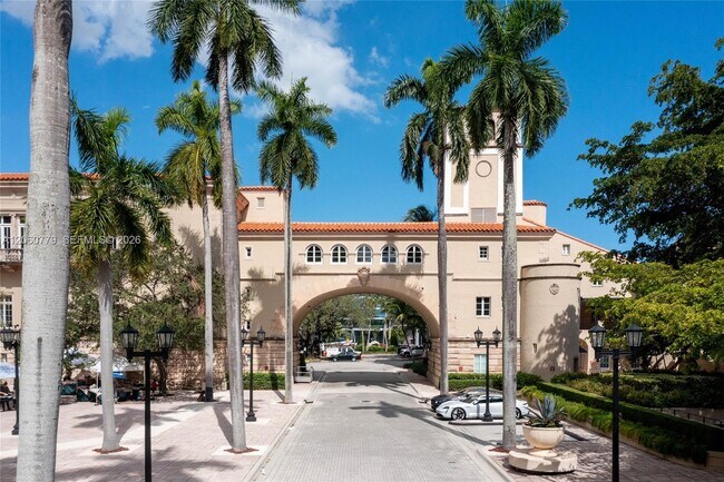 Building Photo - 20 Calabria Ave