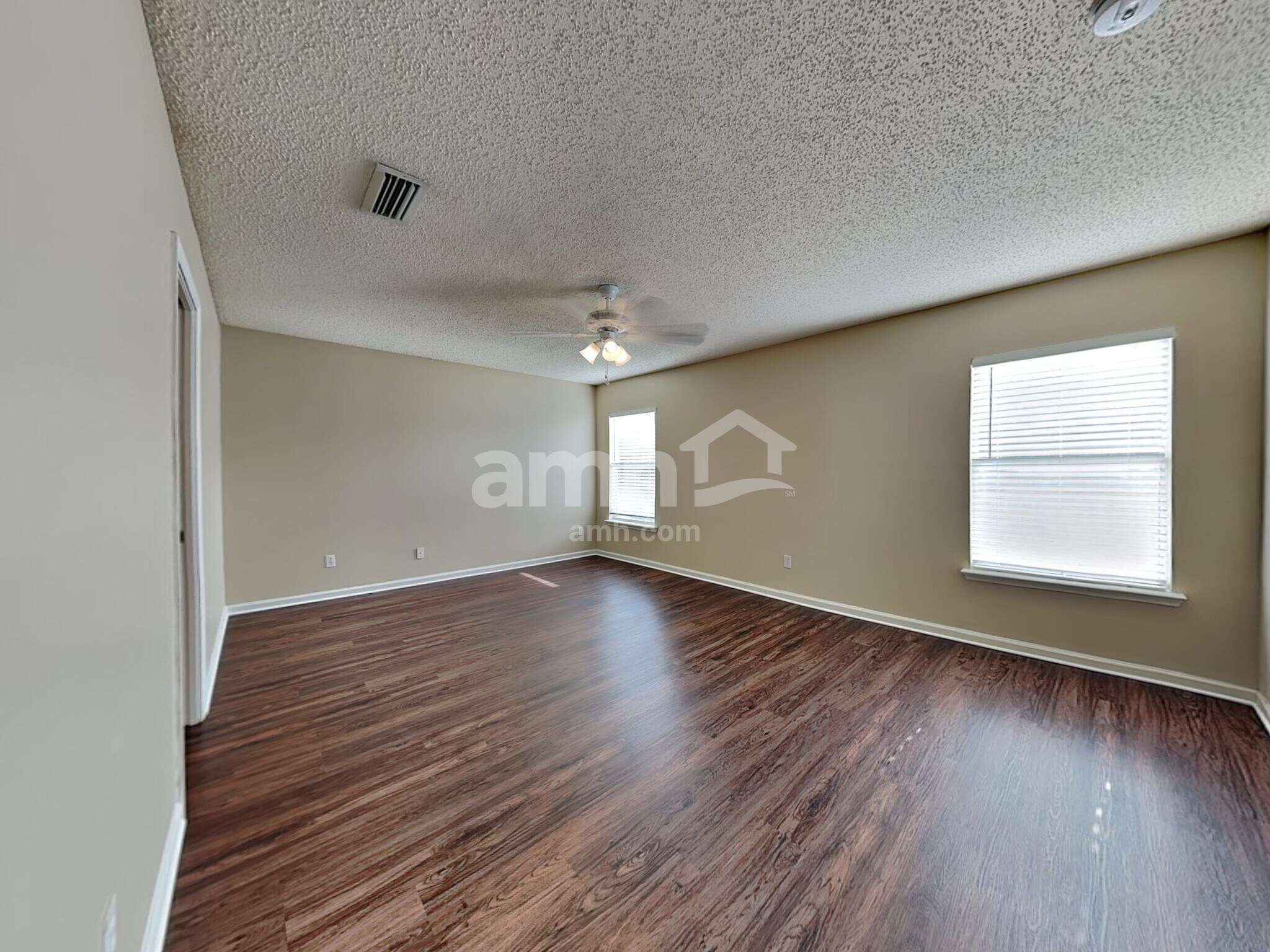Building Photo - 14131 Crestwick Dr E