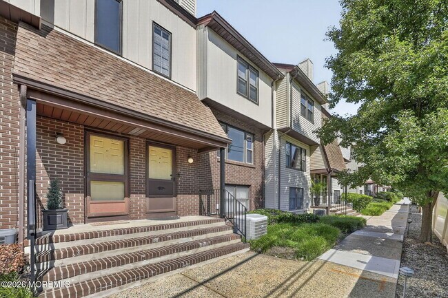 Building Photo - 20 Pinckney Rd