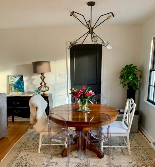 Building Photo - 4109 Panorama Dr SE