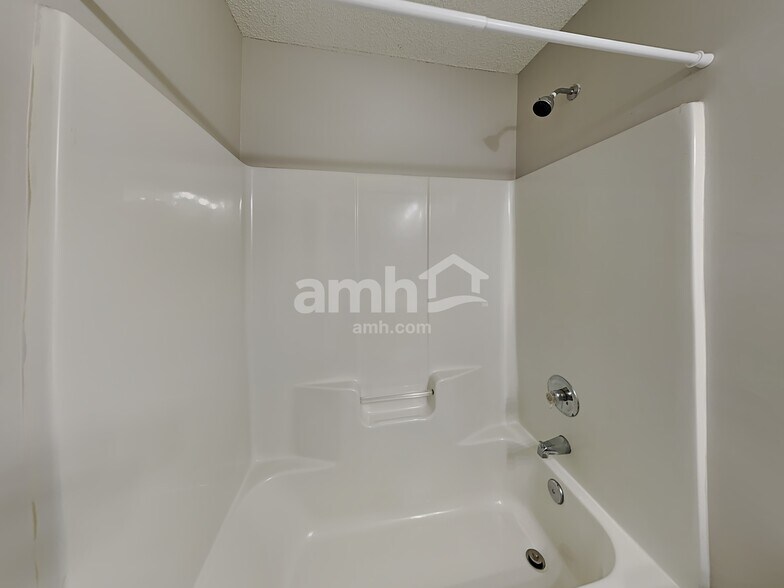 Building Photo - 3416 Braefield Dr