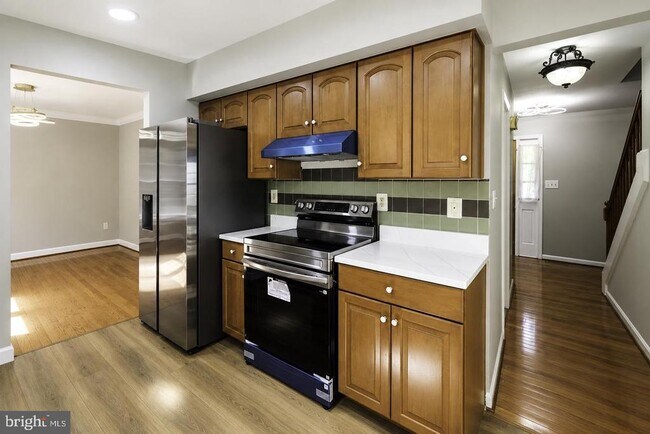 Building Photo - 15025 Timberlake Dr