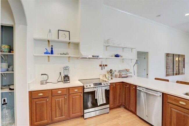 Building Photo - 7650 Partridge St Cir