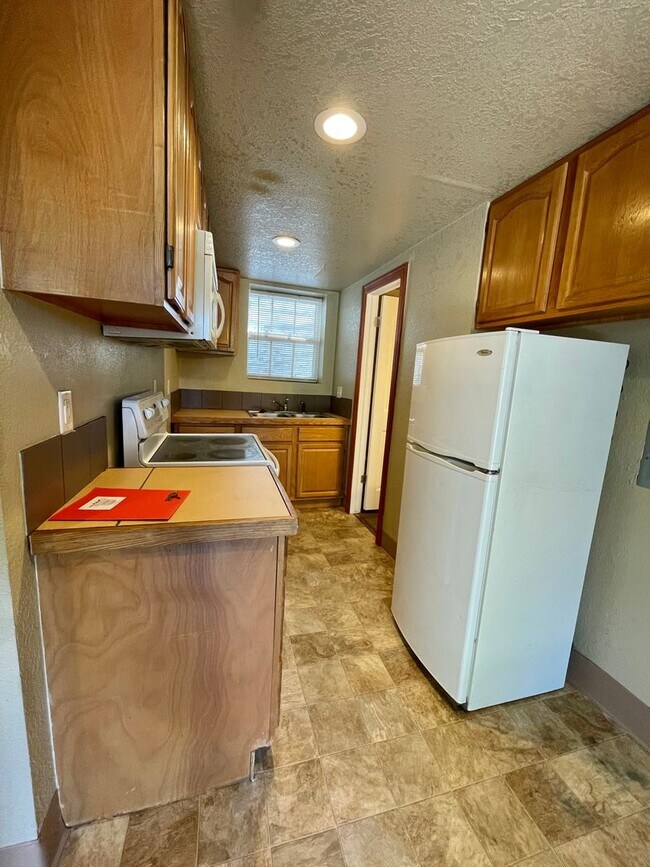 Building Photo - 1130 13th St