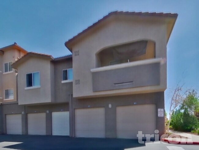 Building Photo - 10001 Woodcreek Oaks Blvd