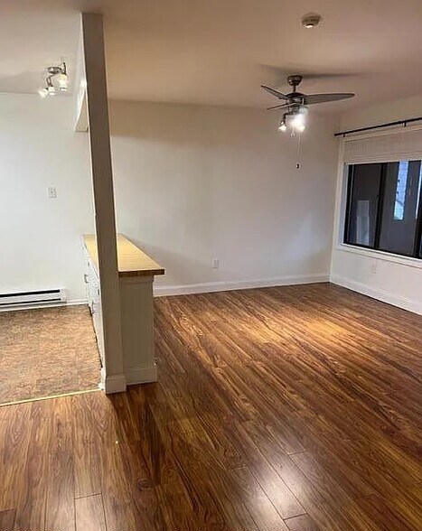 Dining Area - 103 Amberly Dr