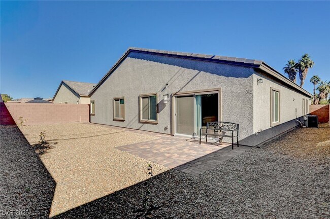 Building Photo - 3791 McLeod Dr