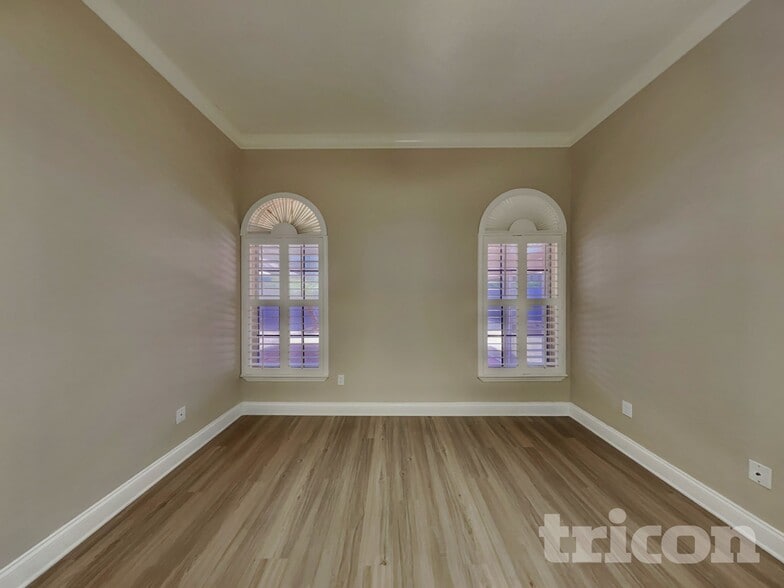 Building Photo - 10630 Satinwood Cir