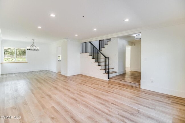 Building Photo - 6823 Castle Peak Dr