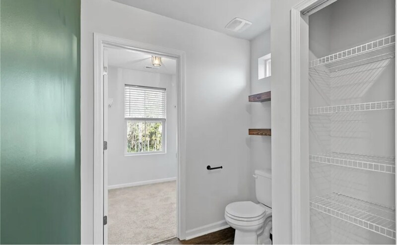 Building Photo - 28 York Ct