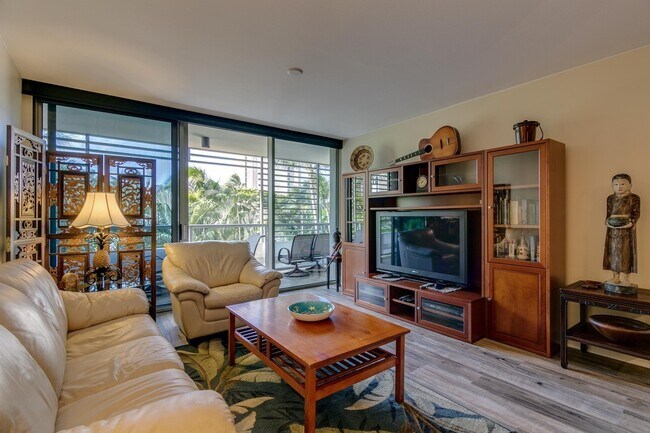 Building Photo - Fully Furnished 2 bedroom in Waikiki! One-...