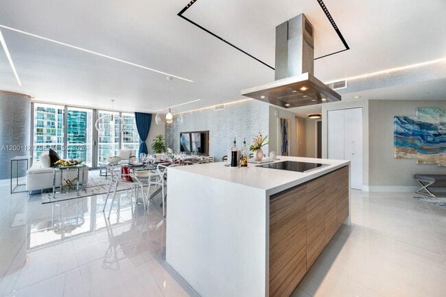 Building Photo - 300 Sunny Isles Blvd