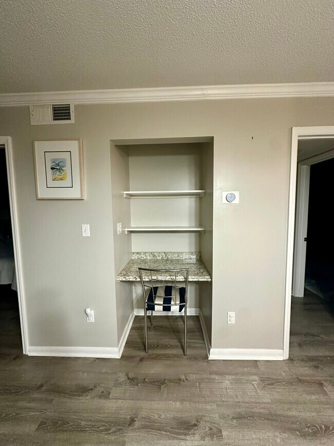 Building Photo - 45 Folly Field Rd