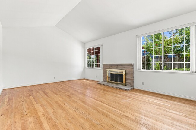 Building Photo - 6573 Mt Wellington Dr