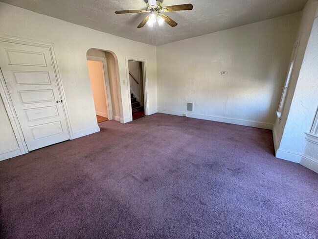 Building Photo - 118 S Richland Ave