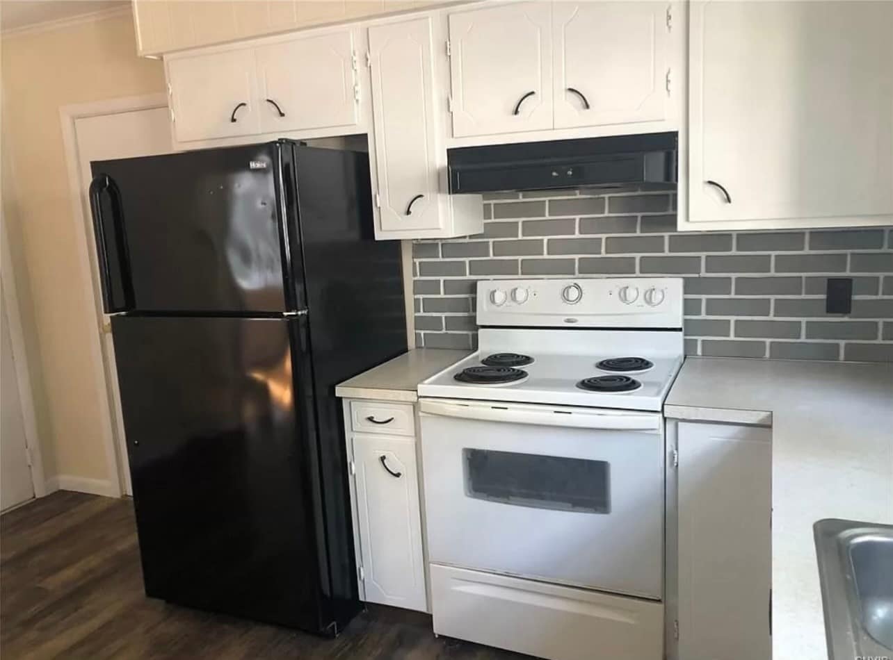 Building Photo - 64 Ontario St