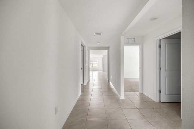 Building Photo - 8904 SW 50th Ter
