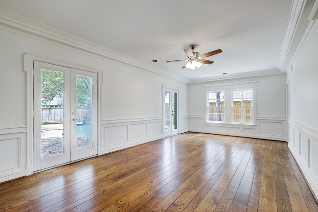 Building Photo - 3020 San Felipe St