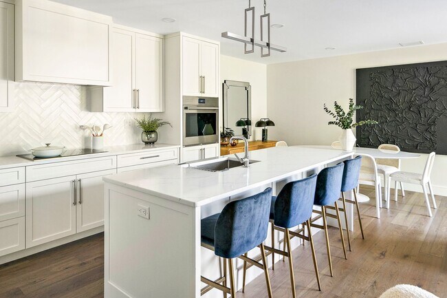 Building Photo - 1 Bed • 1.5 Bath • Garage Parking • New Luxury Building – Available now, February, March or April...