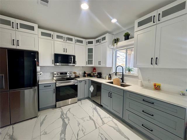 Building Photo - 8640 Arcadia Park Dr