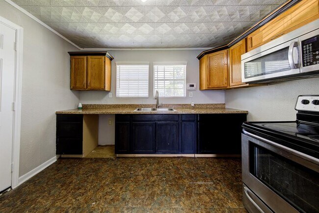 Building Photo - 969 S Walker St