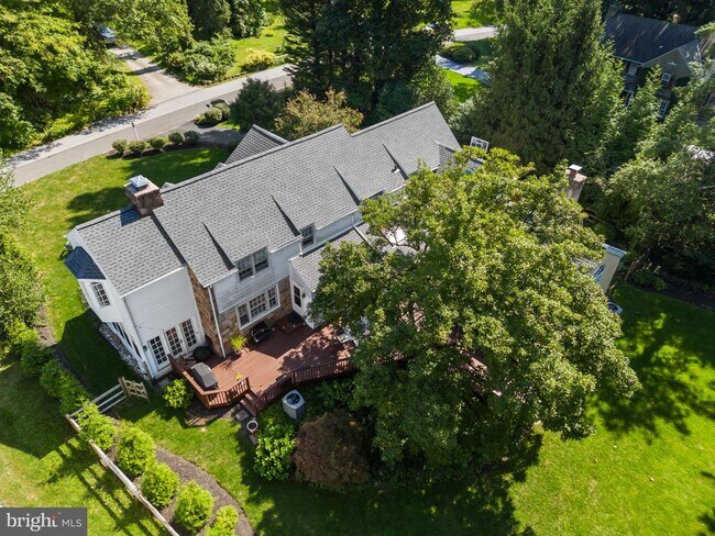 Building Photo - 507 Meadowbrook Cir