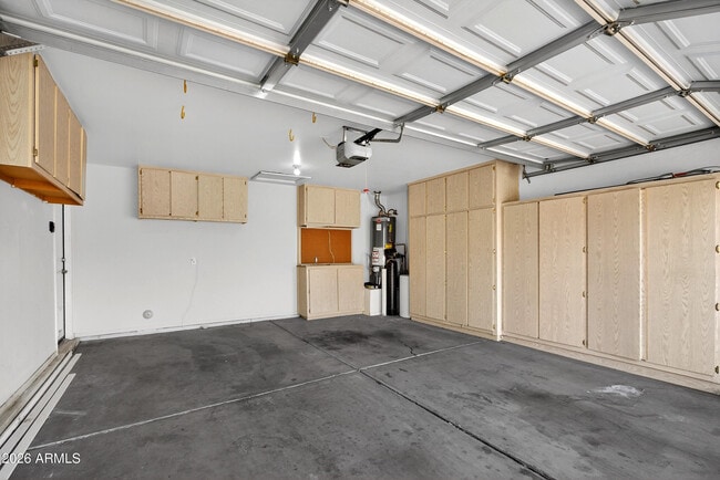 Building Photo - 1365 E Betsy Ln