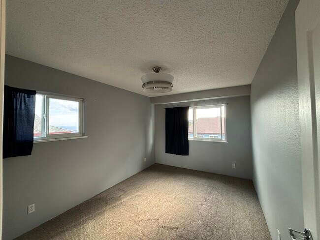 Building Photo - 92-5034-5034 Limukele St
