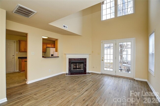 Building Photo - 8415 Spirea Ct
