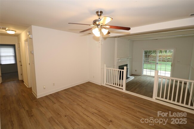 Building Photo - 7104 Lake Dr