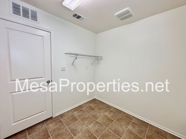 Building Photo - 6966 Madison Ln