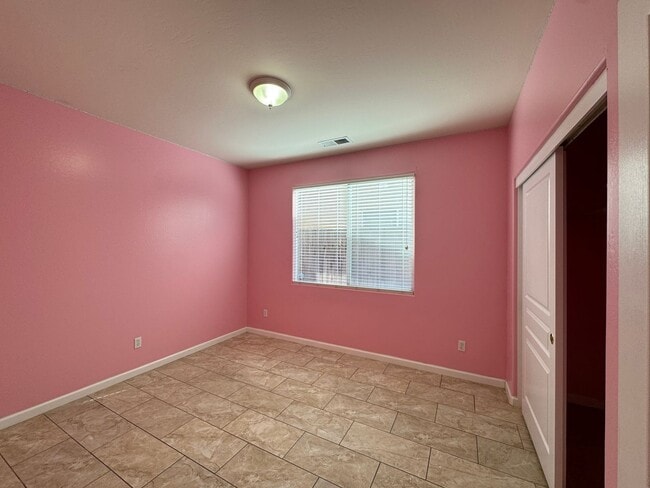 Building Photo - 5306 Challenger Ave