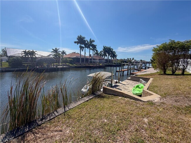 Building Photo - 2110 SW 38th Terrace