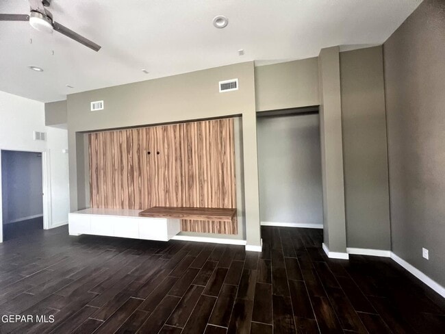Building Photo - 12966 Terrington Ave