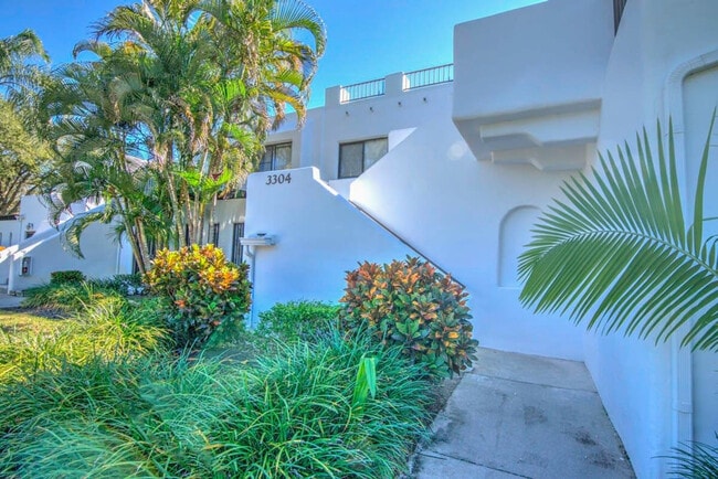 Building Photo - 3310 Europa Dr