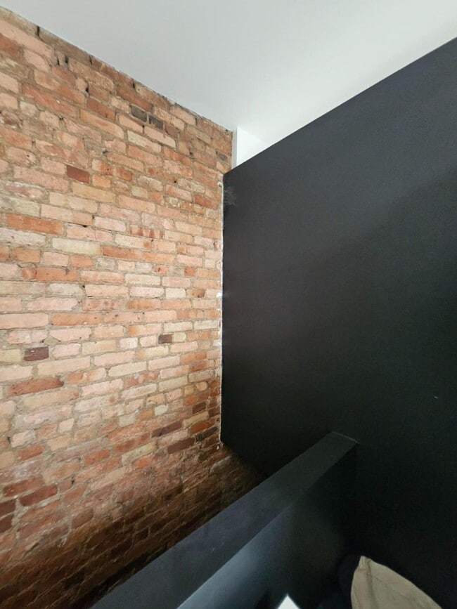 Building Photo - Welcome to Carroll Gardens!