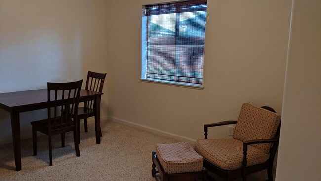 Building Photo - 3216 Ravens Crest Dr