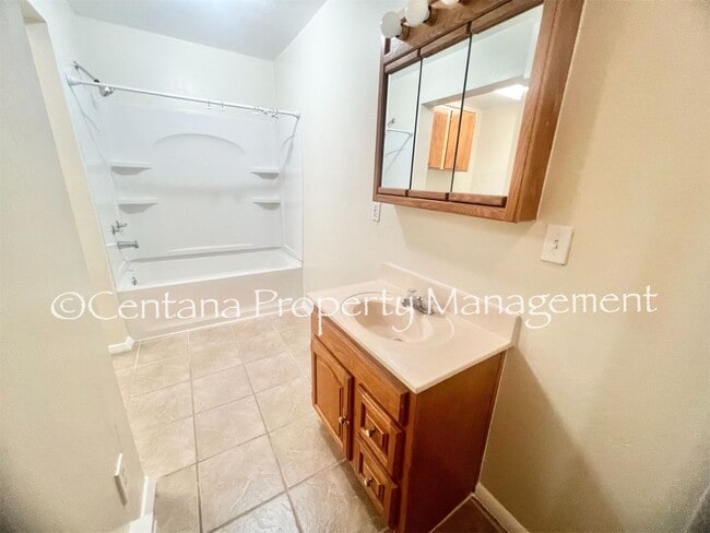 Building Photo - 1030 Antimony St