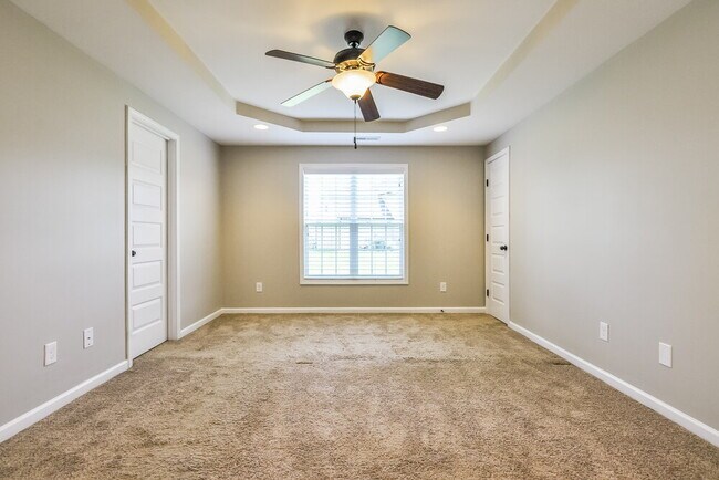 Building Photo - 109 W Webber Ln