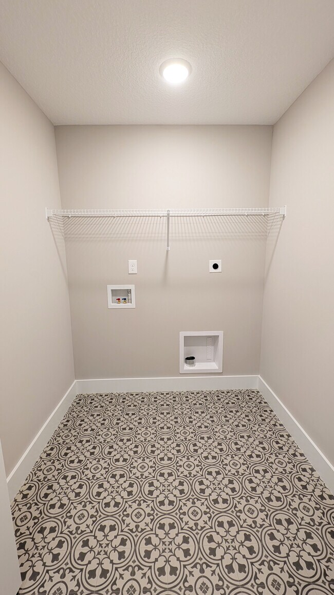 Building Photo - 4533 Peace Bell Ave