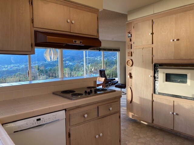 Kitchen - 237 Notteargenta Rd