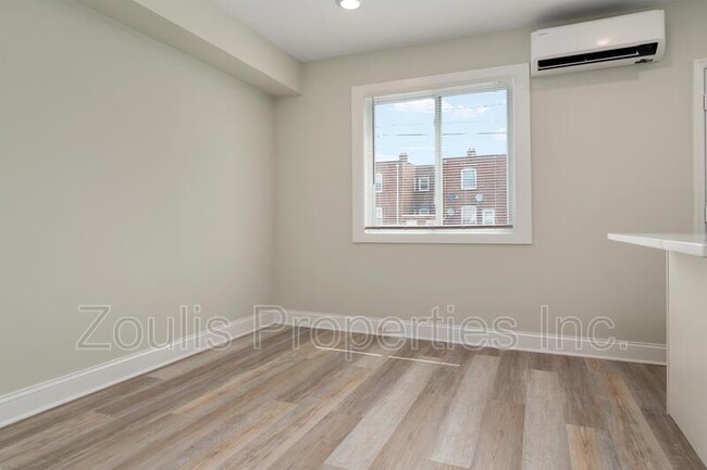 Building Photo - 607 Ponca St